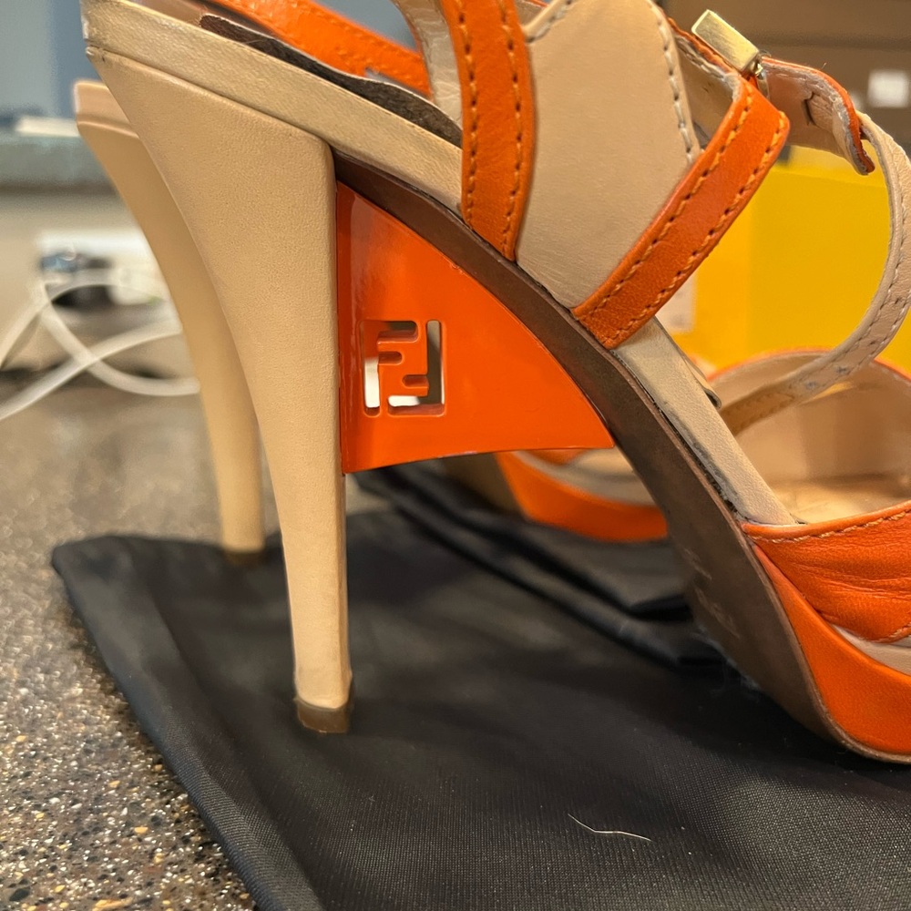 Fendi strappy  sandals. - Picture 3 of 9